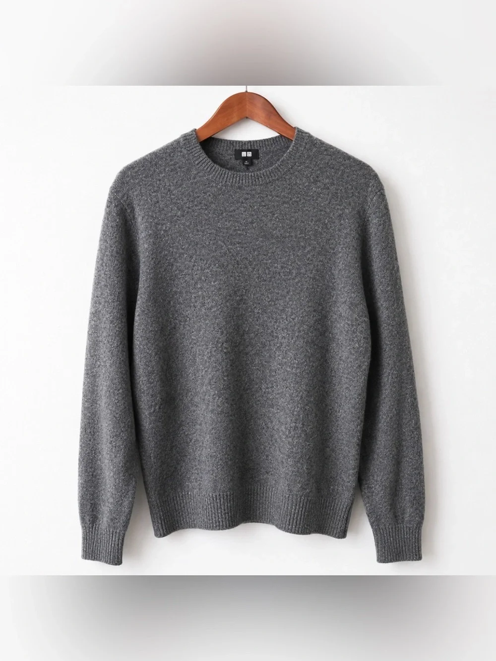 Uniqlo Men’s XL 100% Wool Crewneck Sweater Charcoal Gray Unisex Minimalist Knit